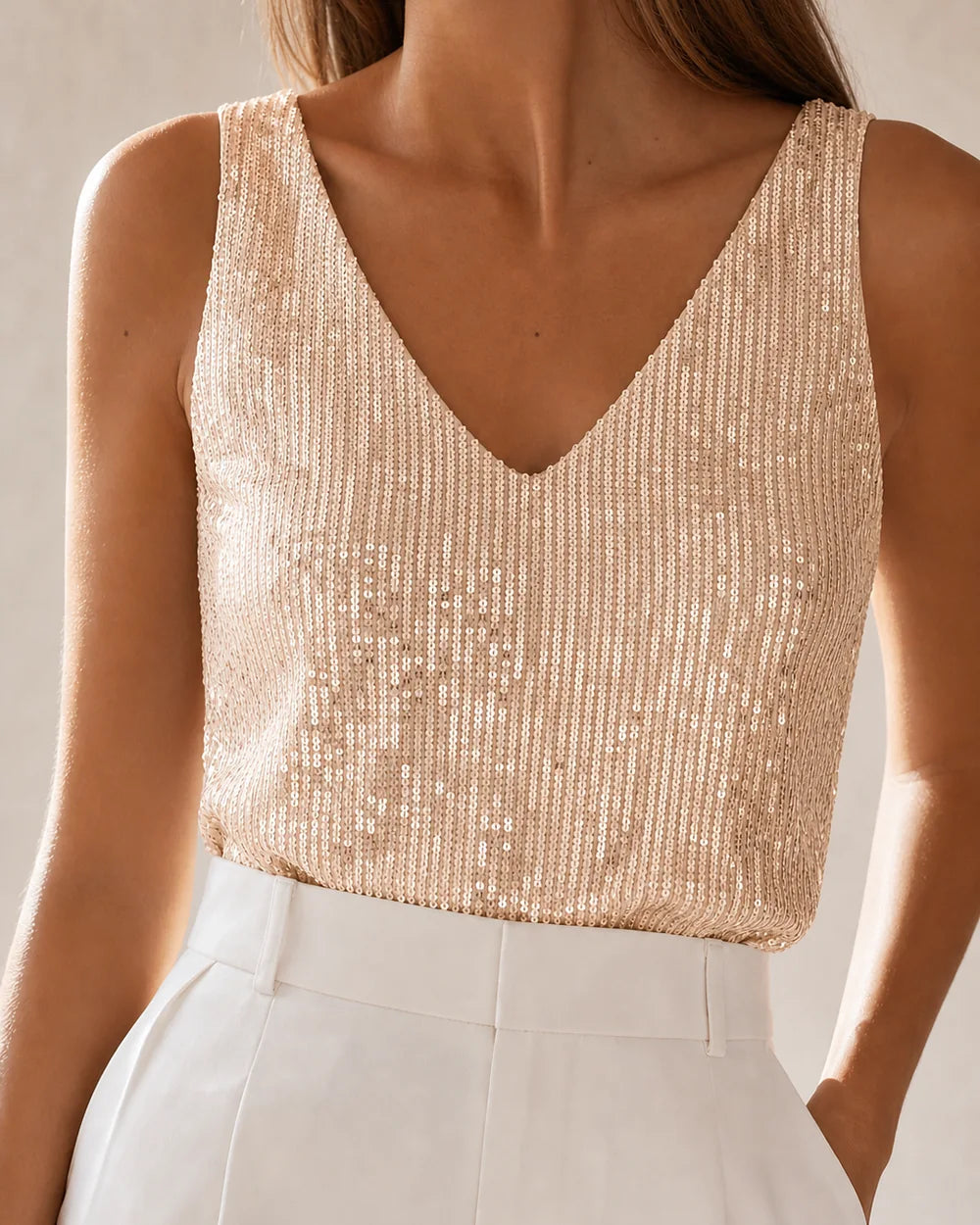 Martha | Ženski top z bleščicami in V-izrezom — image 11