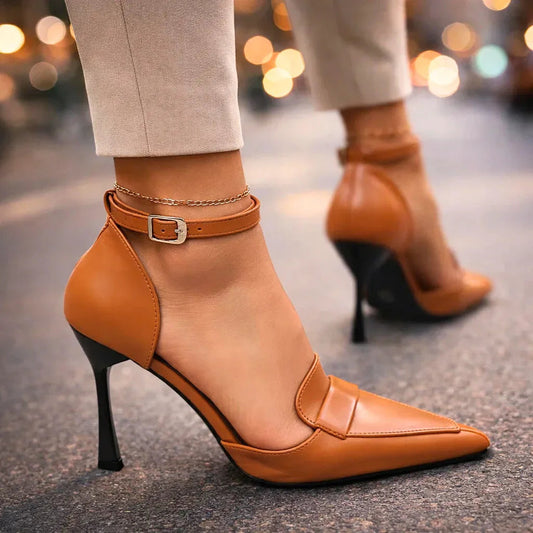 Momount ženski salonarji s stiletto peto – usnjeni, špičasta konica, pašček okoli gležnja, odprta peta