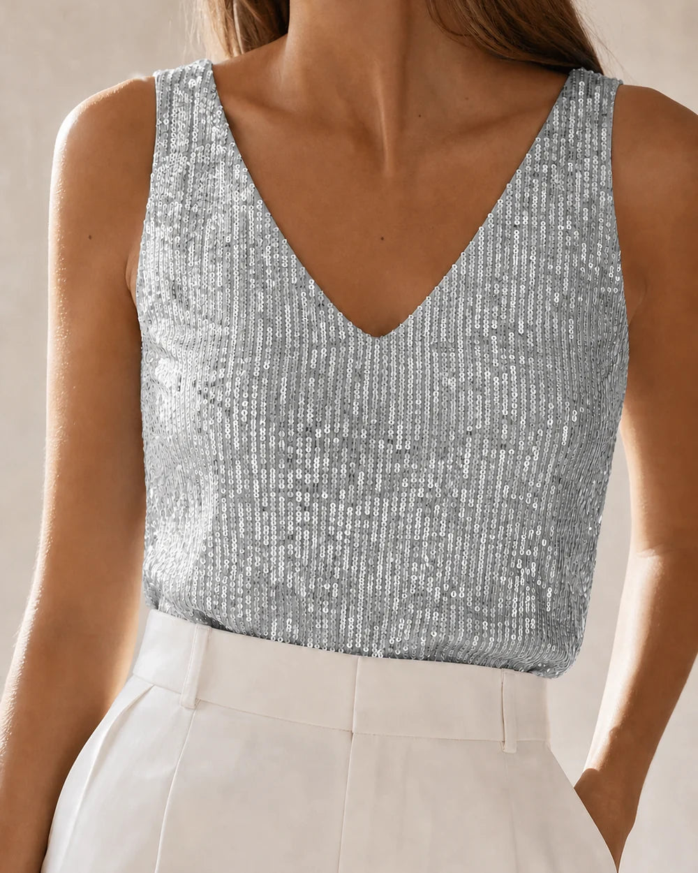 Martha | Ženski top z bleščicami in V-izrezom — image 10